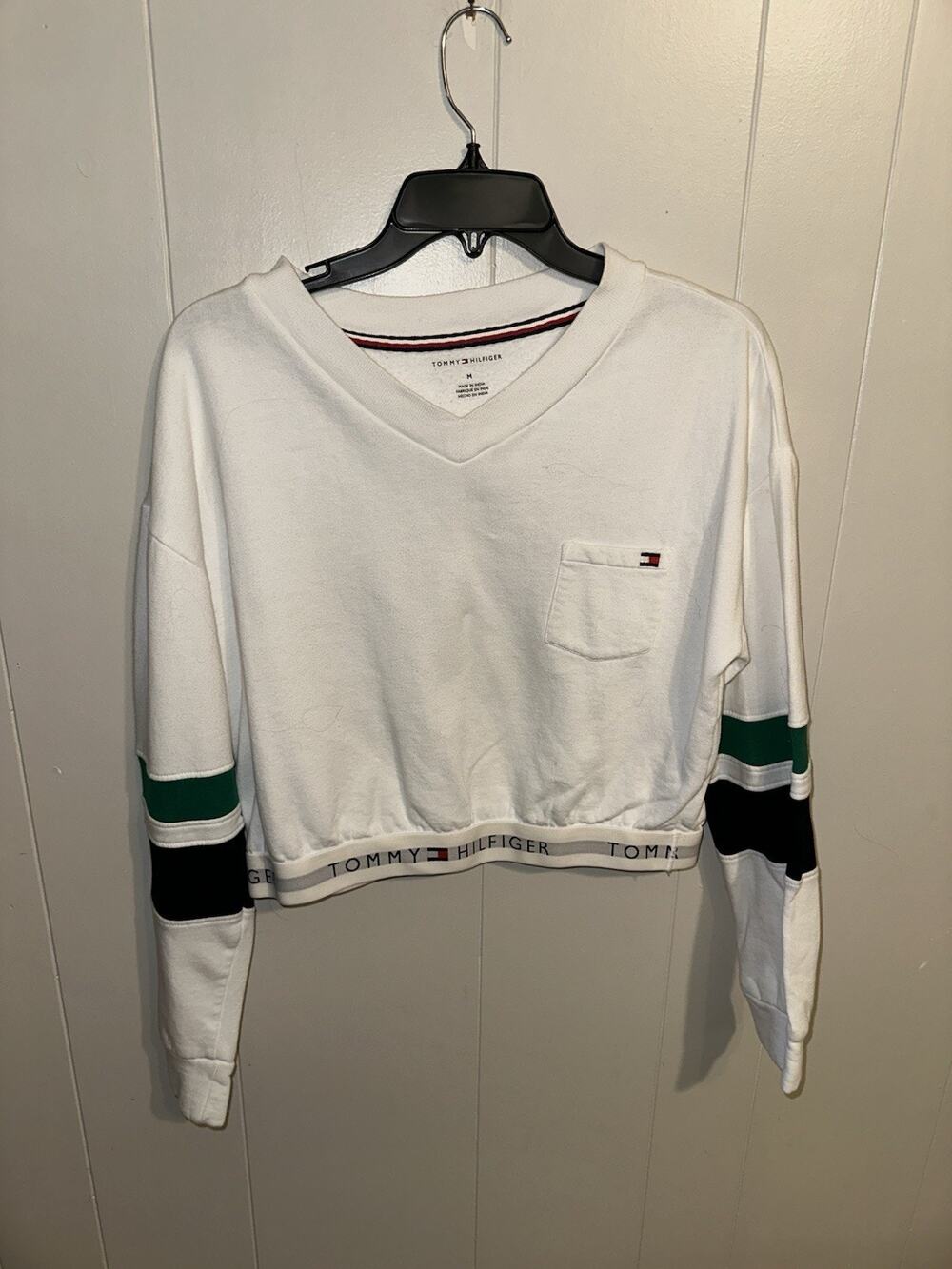 Tommy Hilfiger Women's Colorblock V-Neck Pullover Sweatshirt Pocket M
